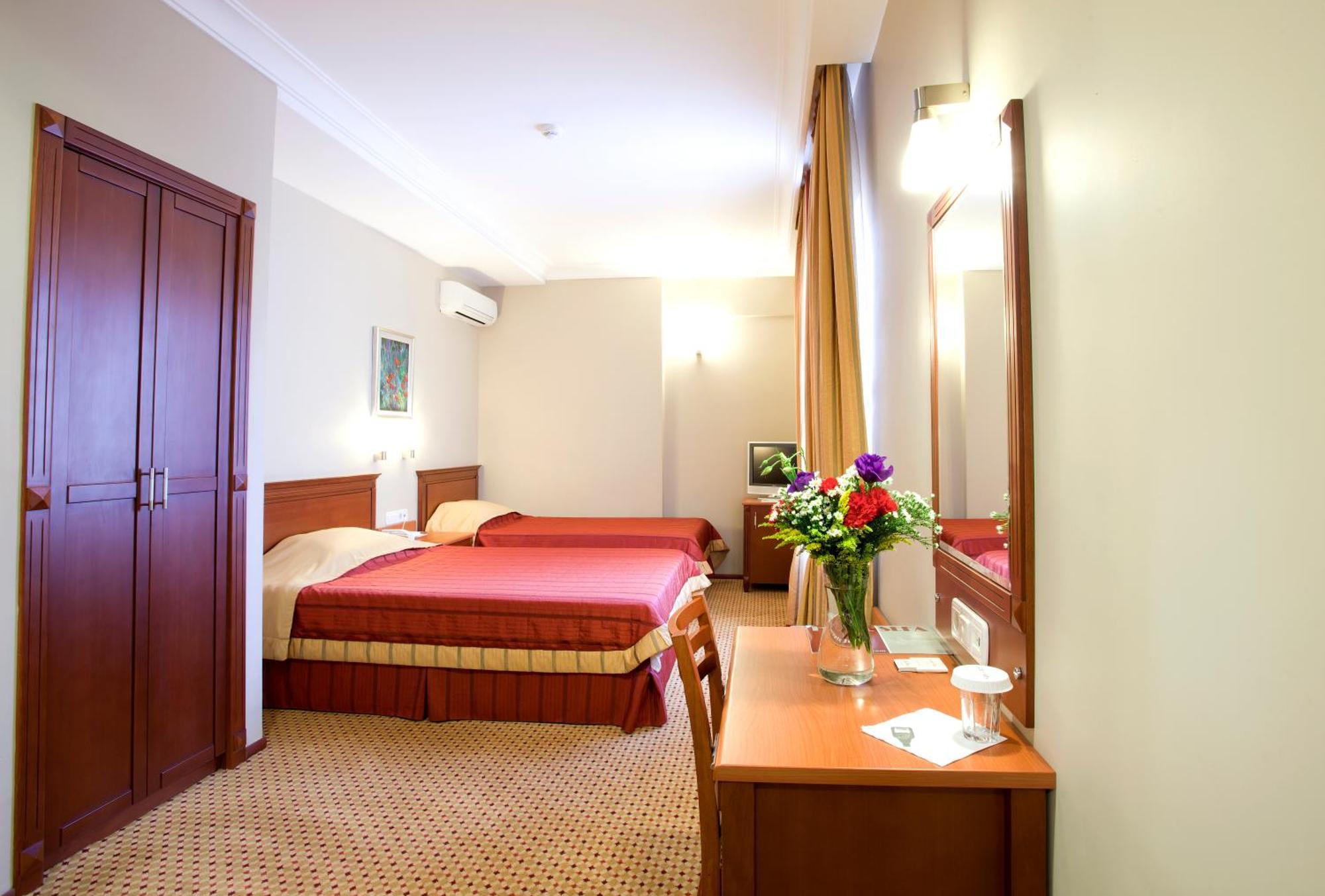 Sefa Hotel 2 Корлу Екстериор снимка