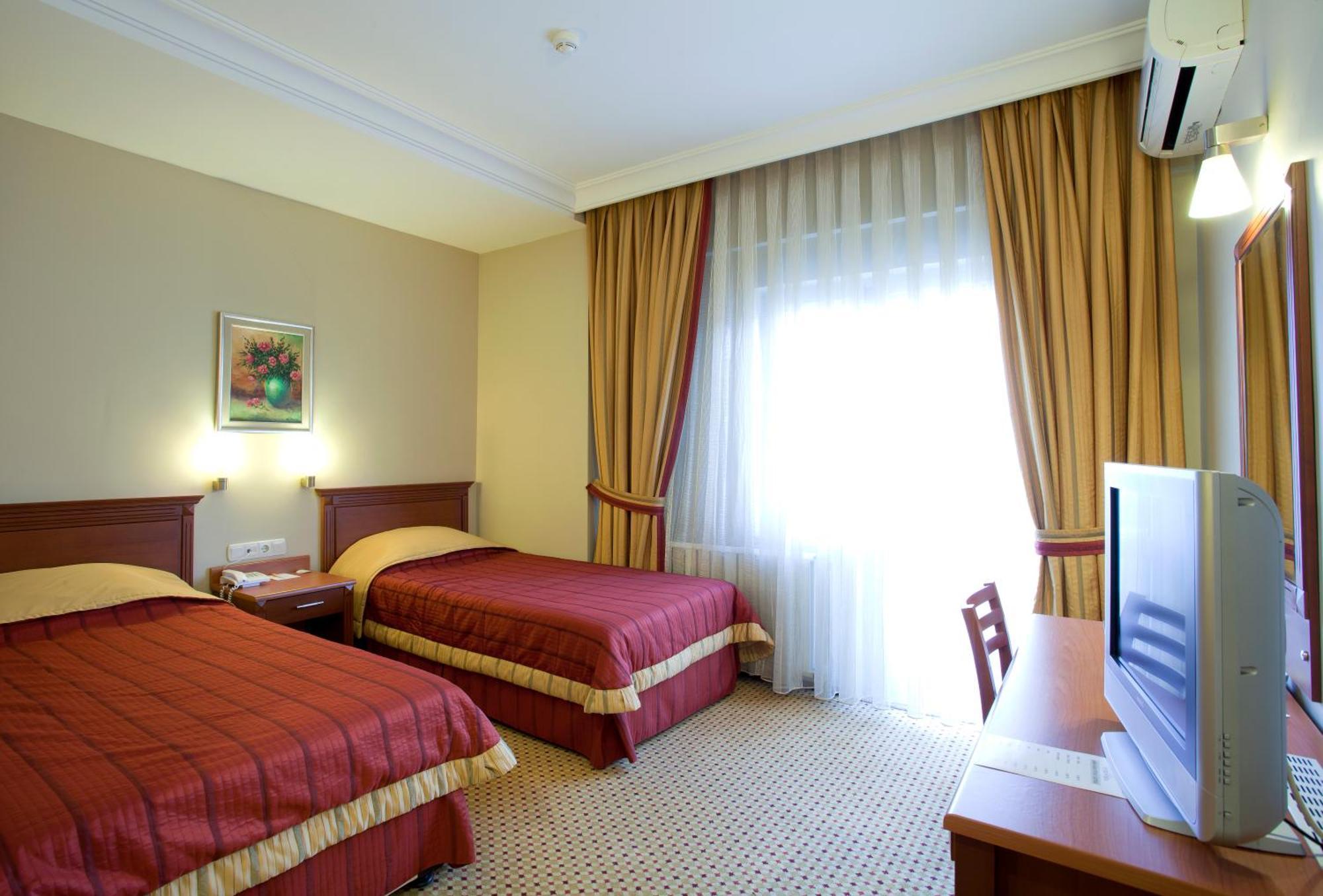 Sefa Hotel 2 Корлу Екстериор снимка
